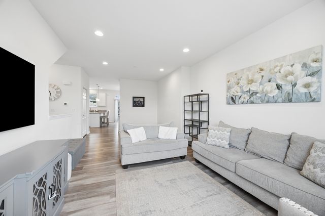 14042 S Belmont Drive, Homer Glen, IL 60491