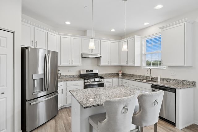 14042 S Belmont Drive, Homer Glen, IL 60491
