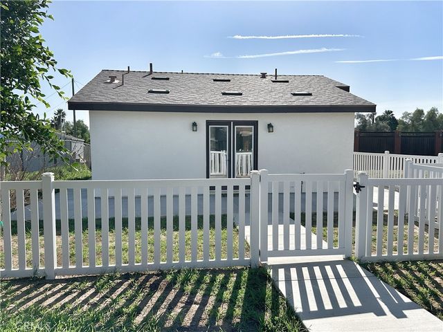 8690 Tourmaline Court, Jurupa Valley, CA 92509