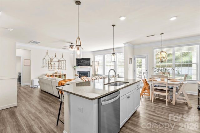 117 Candlelight Way, Mooresville, NC 28115