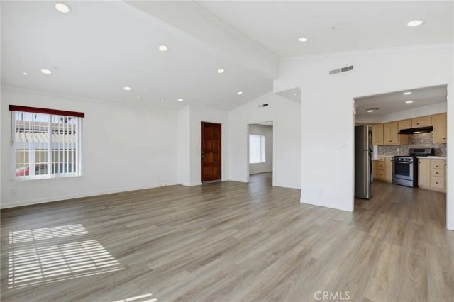 115 Poinsettia Gardens Drive 115, Ventura, CA 93004