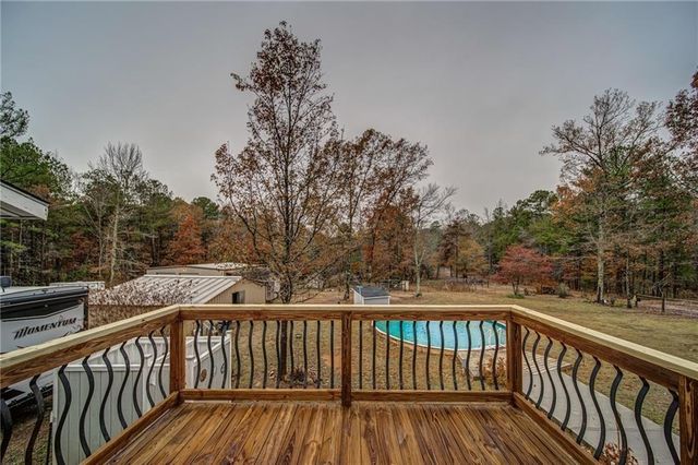 53 Black NE Road, White, GA 30184