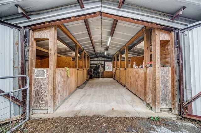 53 Black NE Road, White, GA 30184