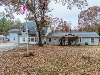 53 Black NE Road, White, GA 30184