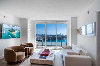 50 Biscayne Boulevard 2706, Miami, FL 33132