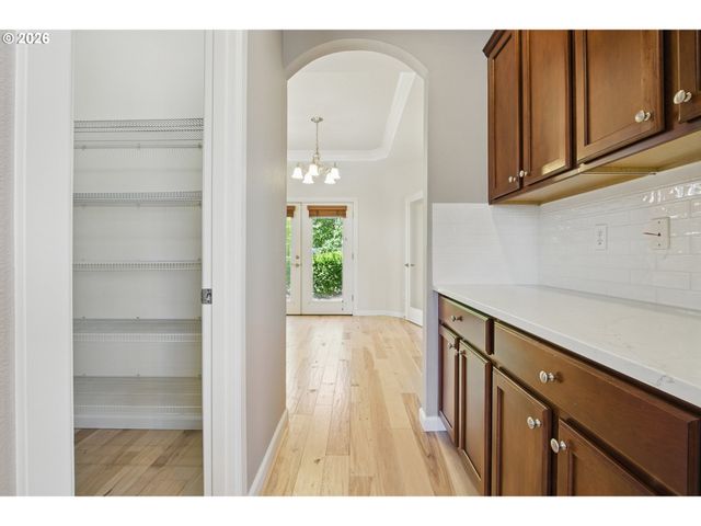 11001 Nw 12TH Ave, Vancouver, WA 98685