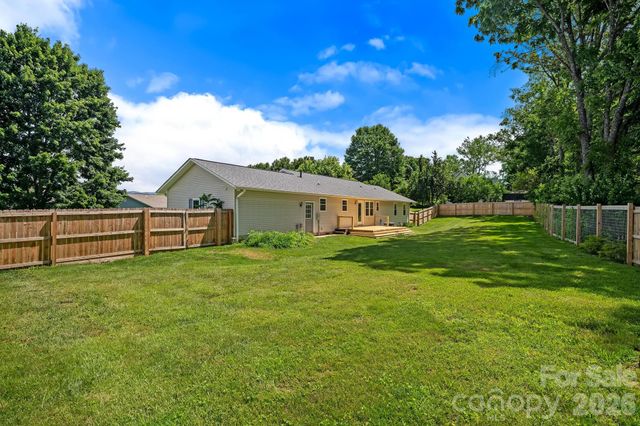 395 Spring Drive, Mars Hill, NC 28754