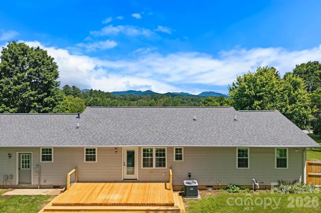 395 Spring Drive, Mars Hill, NC 28754
