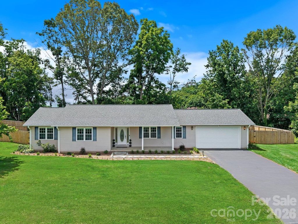 395 Spring Drive, Mars Hill, NC 28754