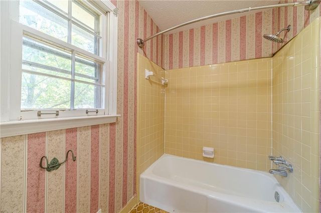 5565 Five Forks Trickum Road, Stone Mountain, GA 30087