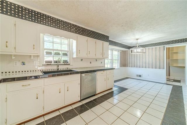 5565 Five Forks Trickum Road, Stone Mountain, GA 30087