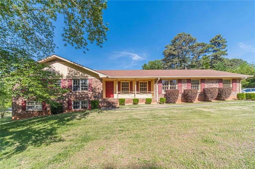 5565 Five Forks Trickum Road, Stone Mountain, GA 30087