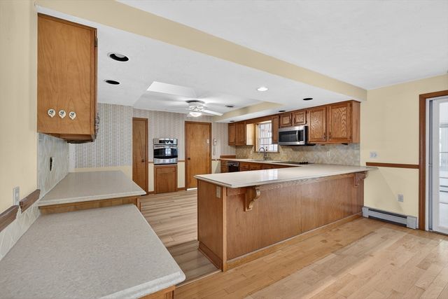 532 Hill St, Raynham, MA 02767