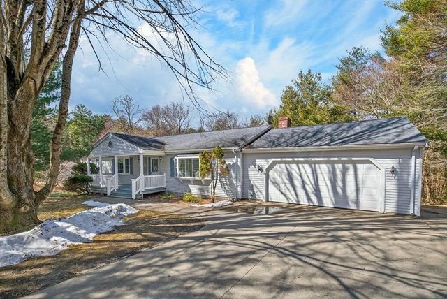 532 Hill St, Raynham, MA 02767