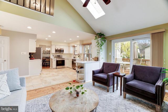 22 NEWLAND CT, Sterling, VA 20165