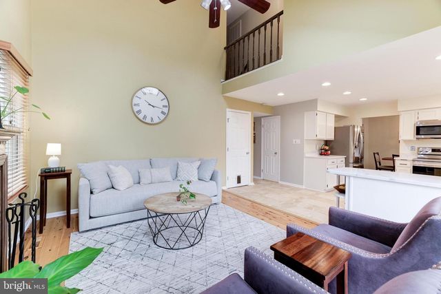 22 NEWLAND CT, Sterling, VA 20165