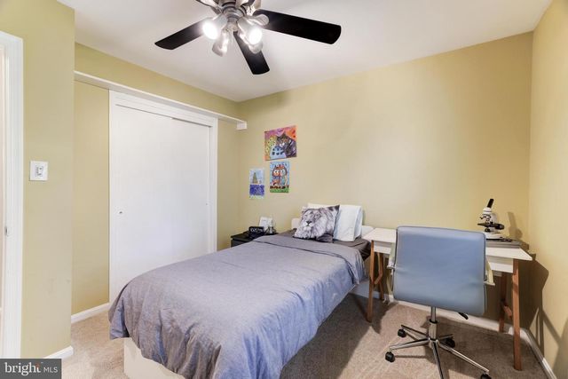 22 NEWLAND CT, Sterling, VA 20165