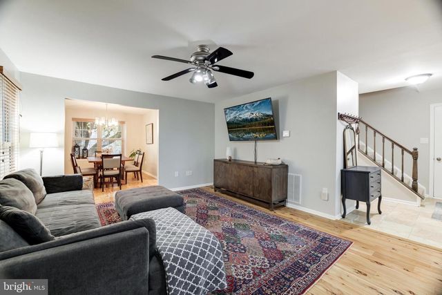 22 NEWLAND CT, Sterling, VA 20165