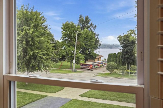 1221 W Main STREET, Lake Geneva, WI 53147