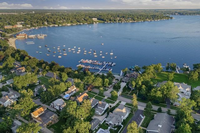 1221 W Main STREET, Lake Geneva, WI 53147