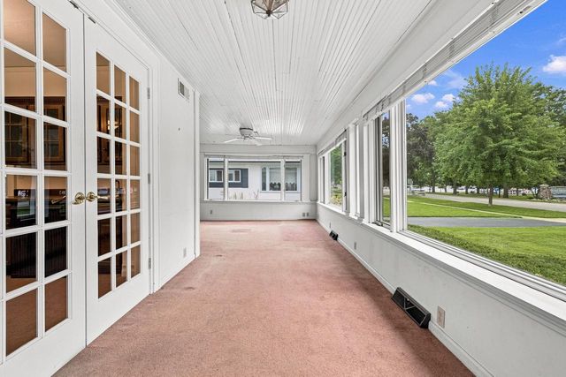 1221 W Main STREET, Lake Geneva, WI 53147