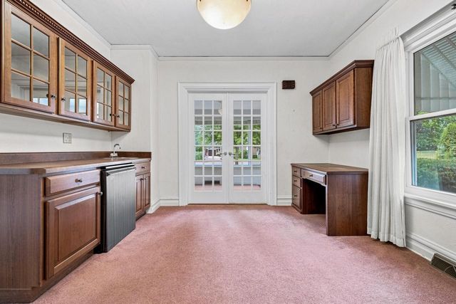 1221 W Main STREET, Lake Geneva, WI 53147