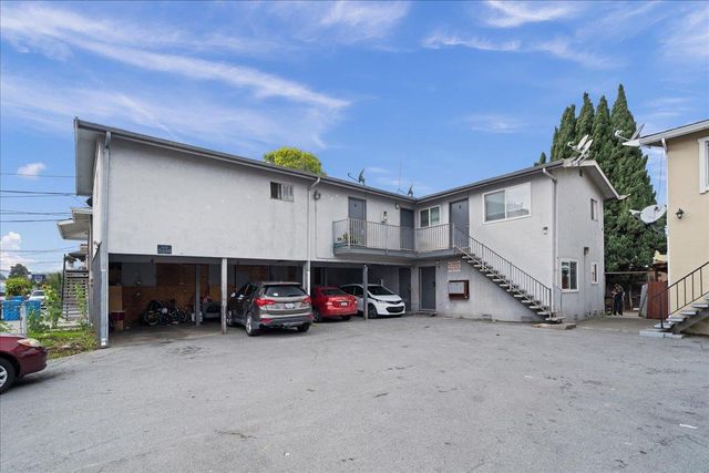 545 Hampshire Avenue, Redwood City, CA 94063