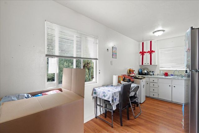 545 Hampshire Avenue, Redwood City, CA 94063