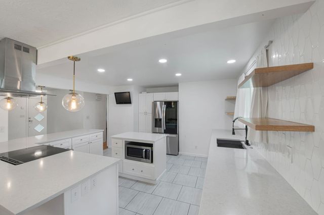 415 W SHASTA Way, Spokane, WA 99208