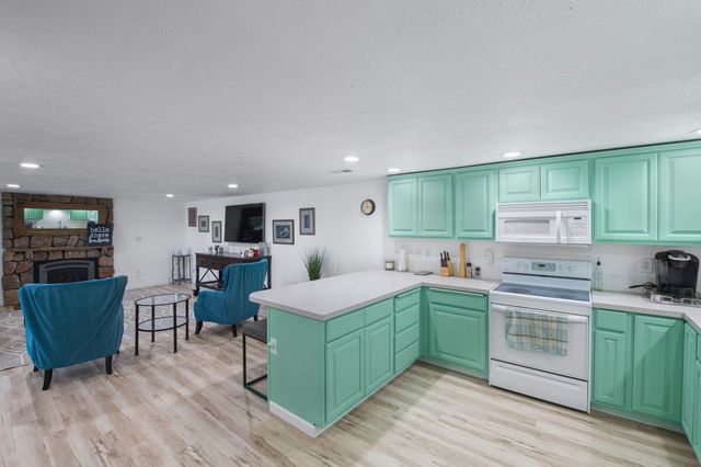 415 W SHASTA Way, Spokane, WA 99208