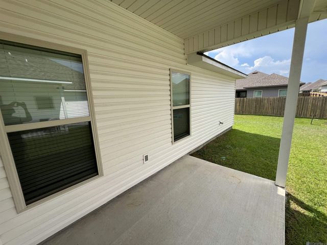 28335 Merrimac Dr, Denham Springs, LA 70726