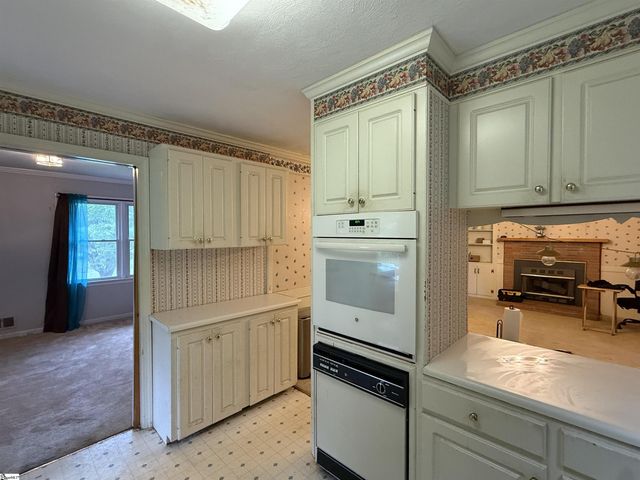 3855 Maid Marion Lane, Spartanburg, SC 29302