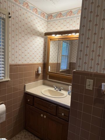 3855 Maid Marion Lane, Spartanburg, SC 29302