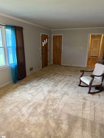 3855 Maid Marion Lane, Spartanburg, SC 29302