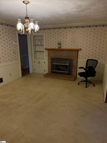 3855 Maid Marion Lane, Spartanburg, SC 29302