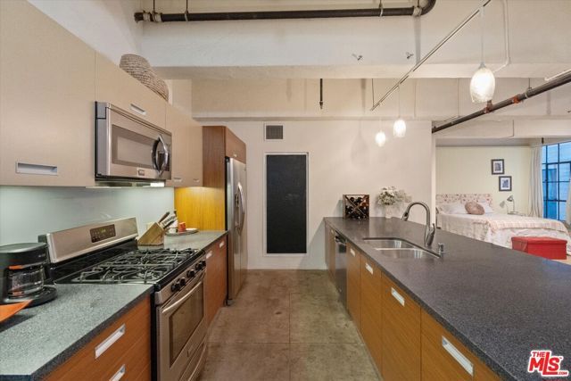 746 S Los Angeles Street 403, Los Angeles, CA 90014