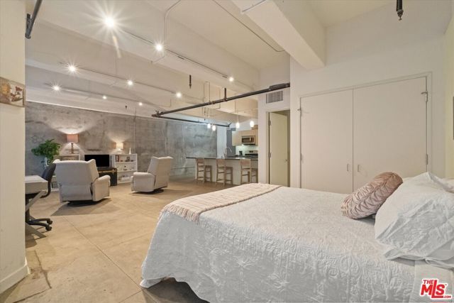 746 S Los Angeles Street 403, Los Angeles, CA 90014