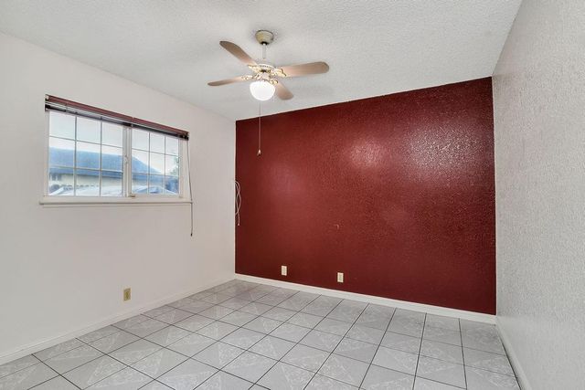 207 Park Ave, Manteca, CA 95337