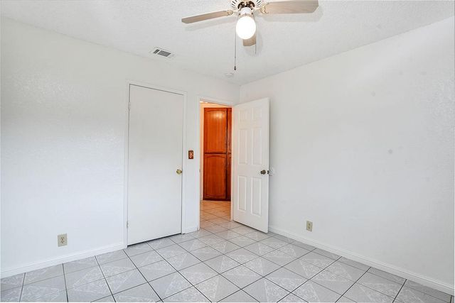 207 Park Ave, Manteca, CA 95337