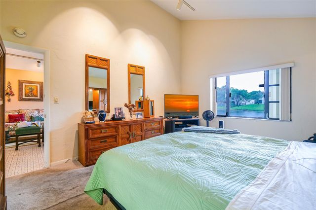 5609 Hammock Ln 210, Lauderhill, FL 33319