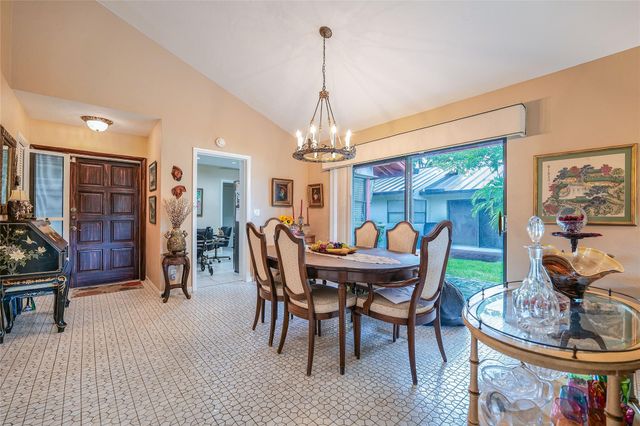 5609 Hammock Ln 210, Lauderhill, FL 33319