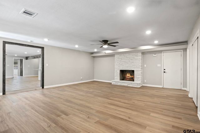 700 W Broadway Street, Winnsboro, TX 75494