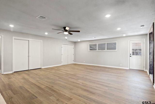 700 W Broadway Street, Winnsboro, TX 75494