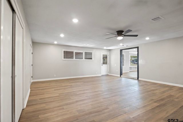 700 W Broadway Street, Winnsboro, TX 75494