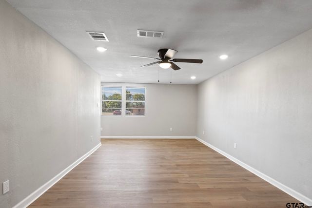 700 W Broadway Street, Winnsboro, TX 75494