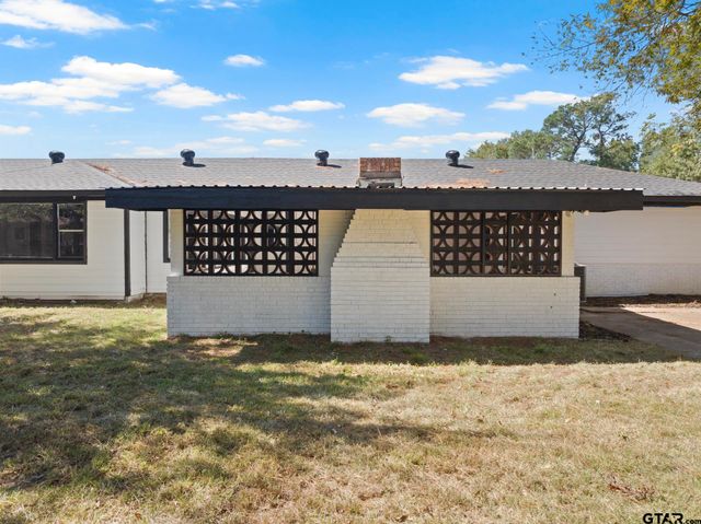 700 W Broadway Street, Winnsboro, TX 75494