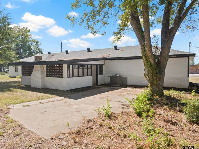 700 W Broadway Street, Winnsboro, TX 75494