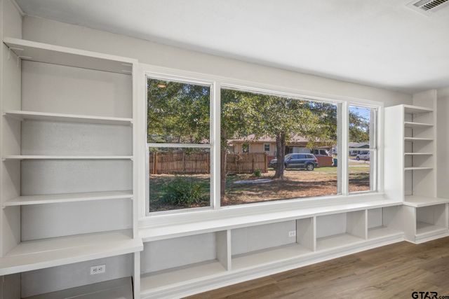 700 W Broadway Street, Winnsboro, TX 75494