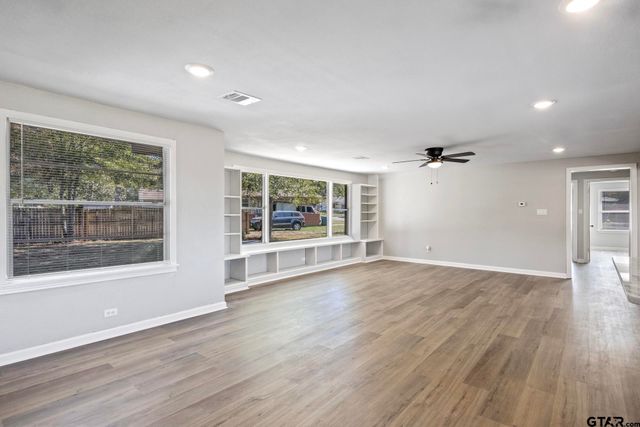 700 W Broadway Street, Winnsboro, TX 75494