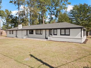 700 W Broadway Street, Winnsboro, TX 75494